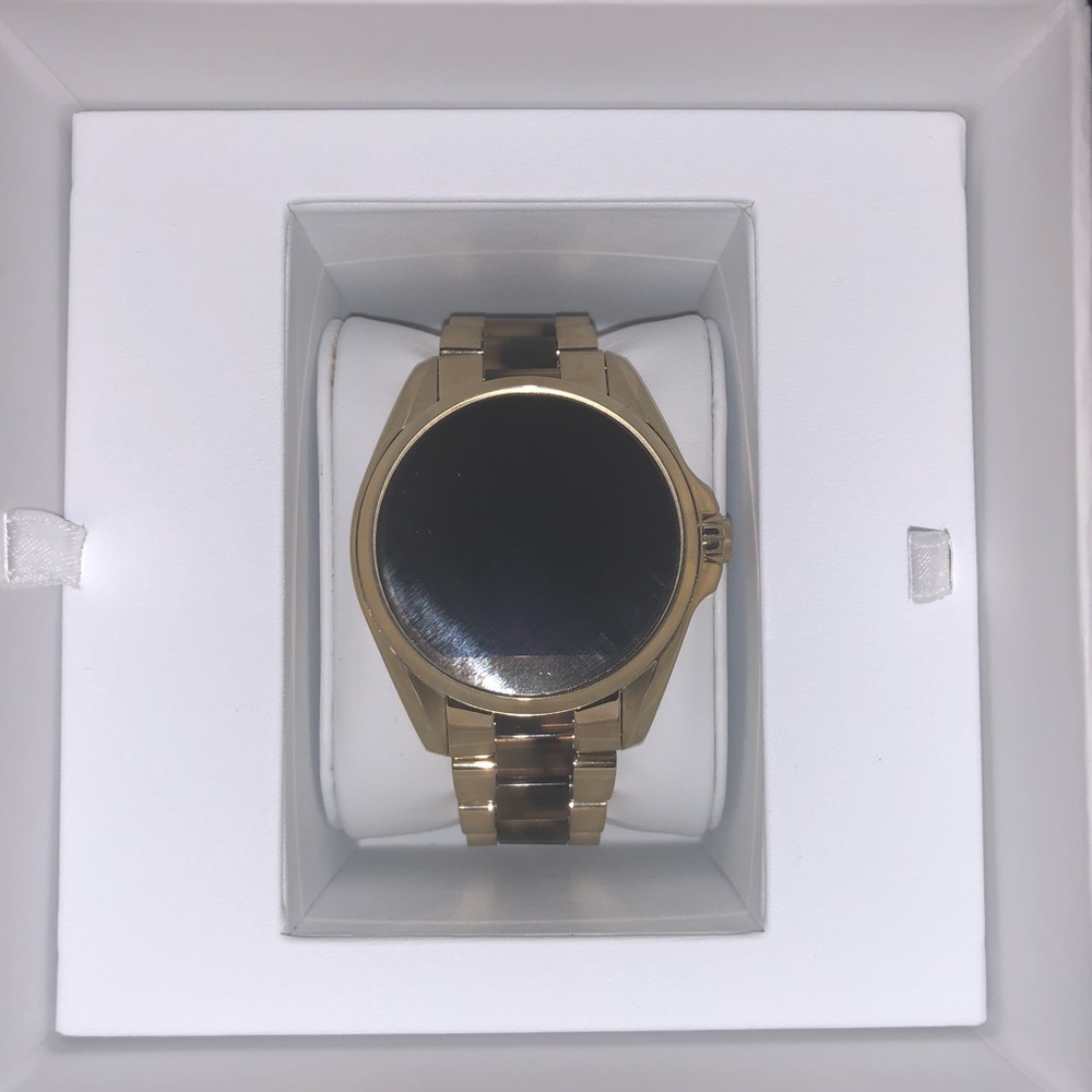 Michael Kors Access Watch tried on ONCE - Picture 2 of 4